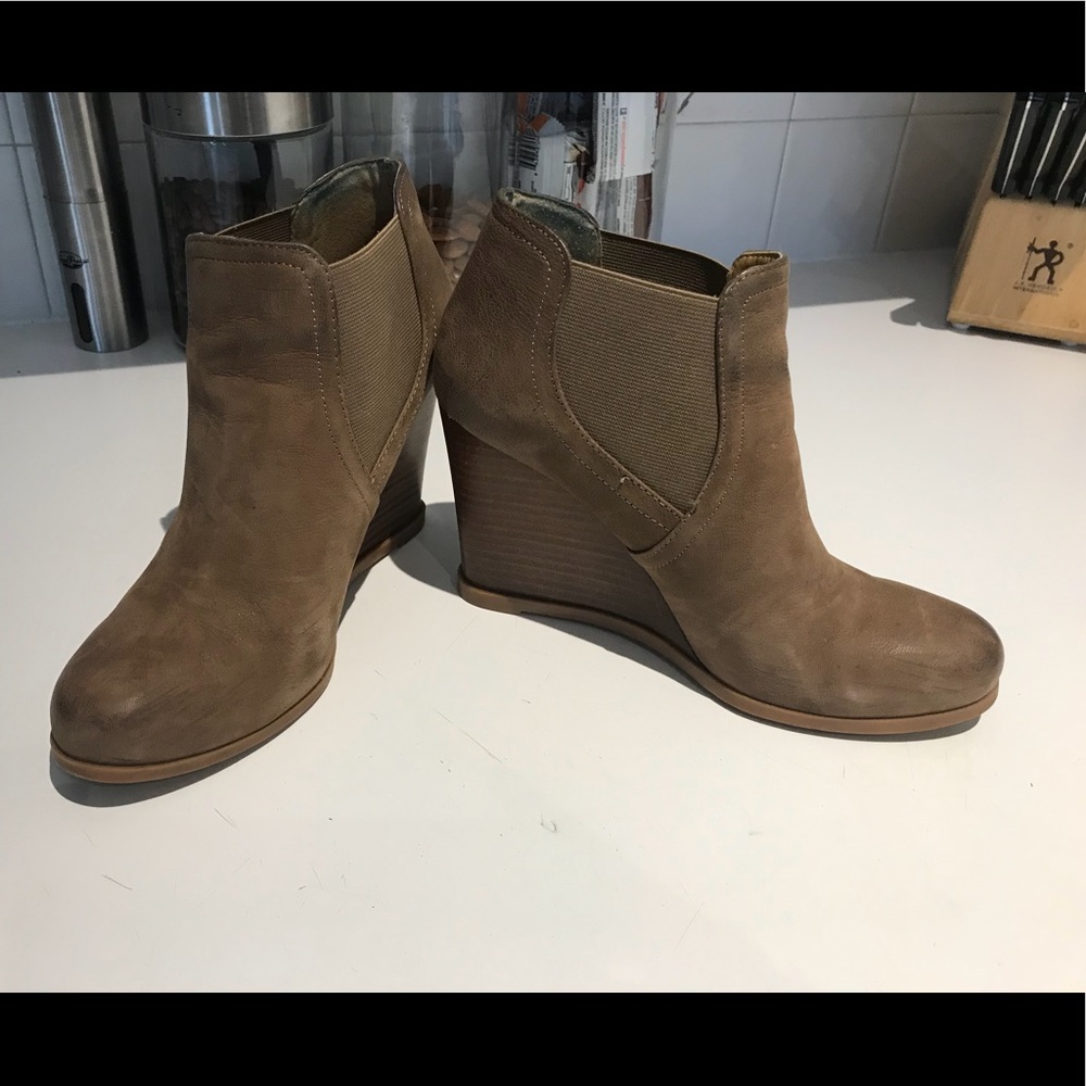 Audrey brook wedge boots